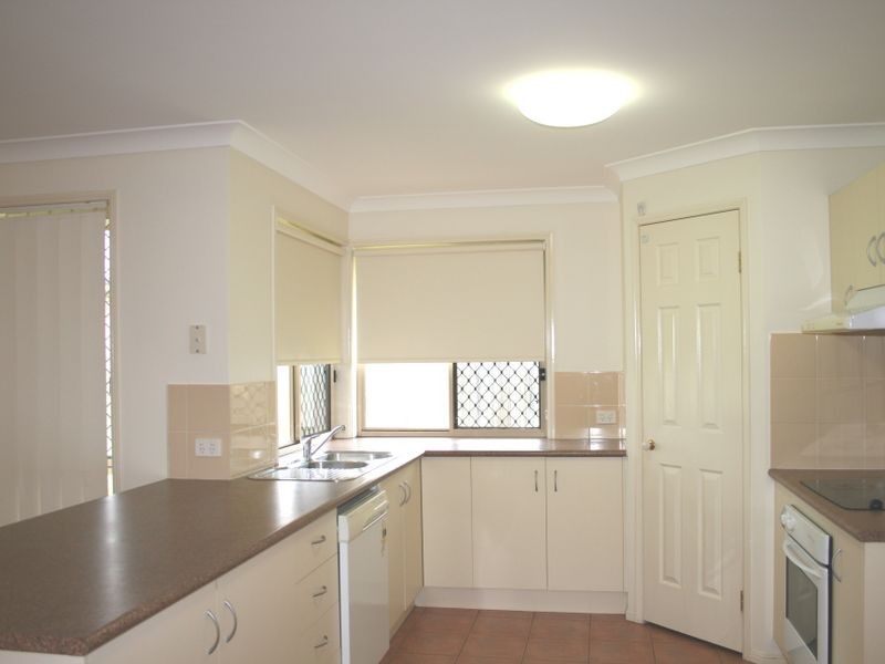 28 KATHLEEN PLACE, Yamanto QLD 4305