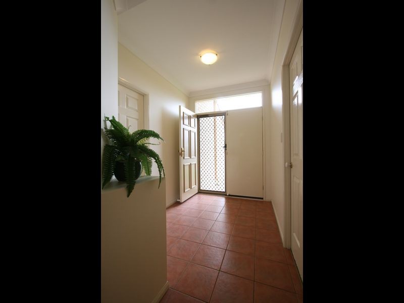 28 KATHLEEN PLACE, Yamanto QLD 4305