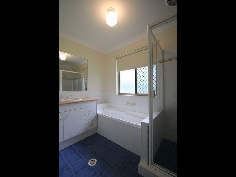 28 KATHLEEN PLACE, Yamanto QLD 4305