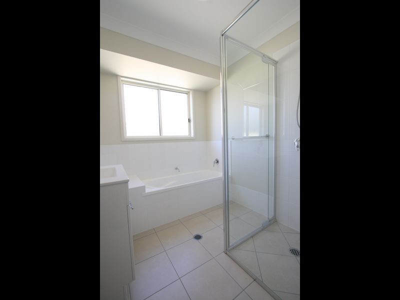 1/35 DARZEE STREET, Brassall QLD 4305
