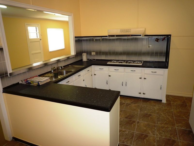 68A Cemetery Rd, Eastern Heights QLD 4305