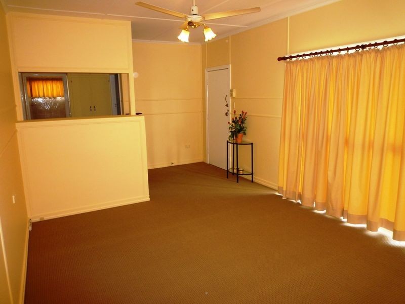 68A Cemetery Rd, Eastern Heights QLD 4305