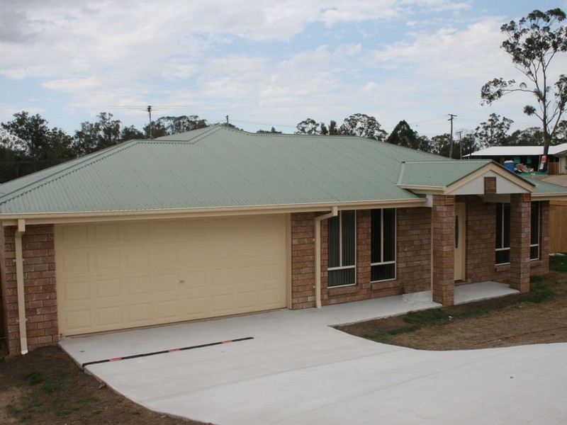 19 ERIC DRIVE, Blackstone QLD 4304