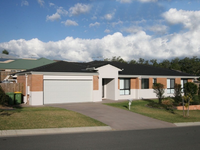 18 LILLYPILLY CRESCENT, Flinders View QLD 4305