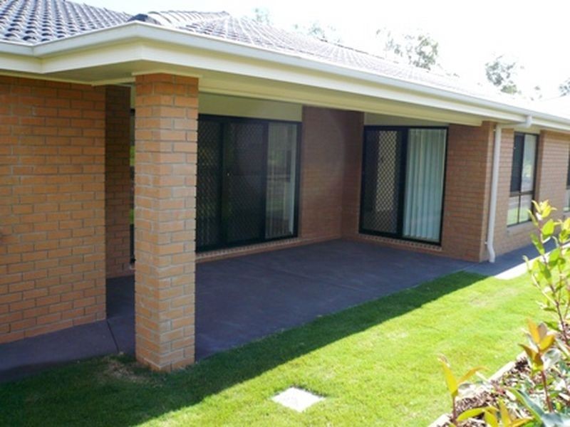 18 LILLYPILLY CRESCENT, Flinders View QLD 4305