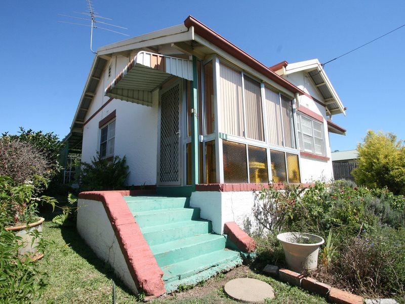 14 DENMAN STREET, Leichhardt QLD 4305