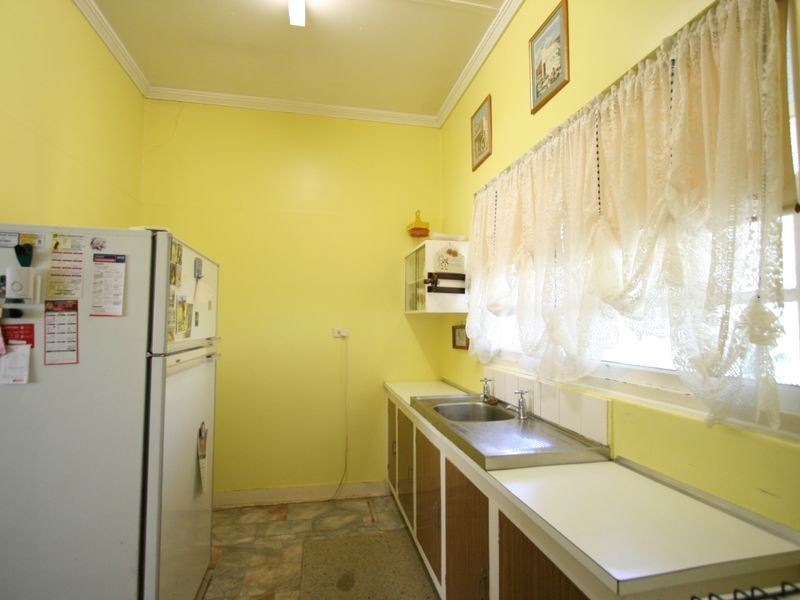 14 DENMAN STREET, Leichhardt QLD 4305