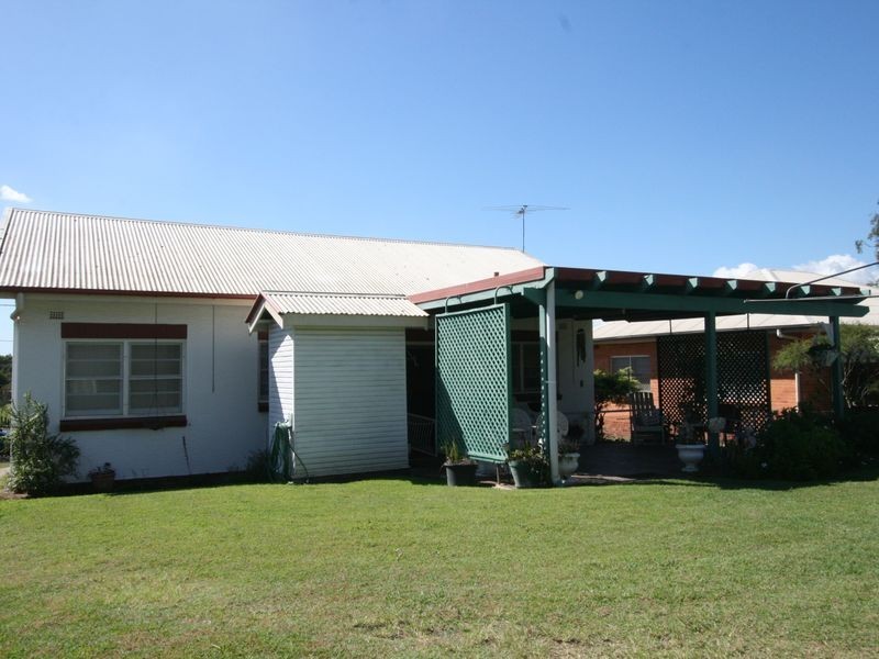 14 DENMAN STREET, Leichhardt QLD 4305