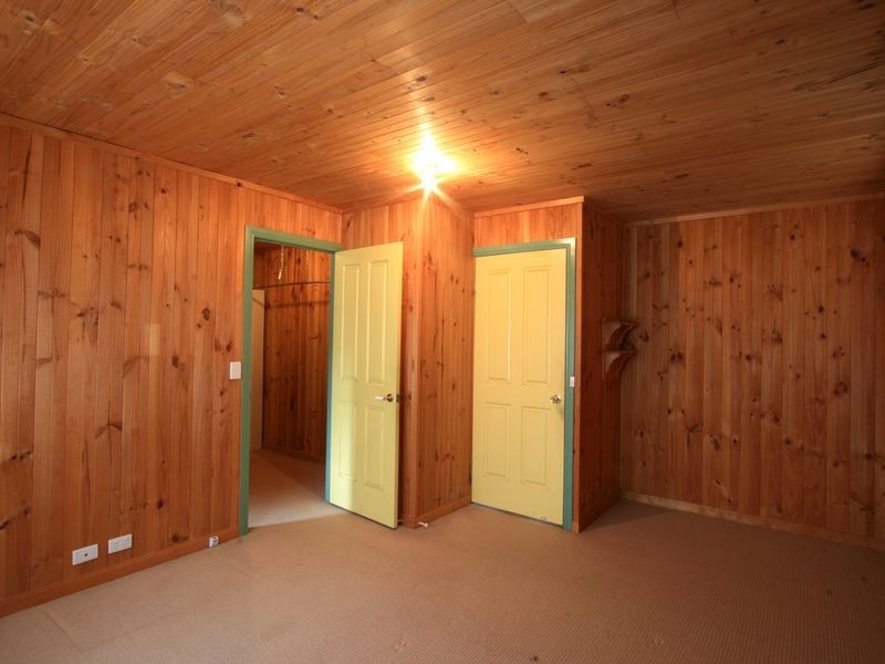 163 College Road, Karana Downs QLD 4306