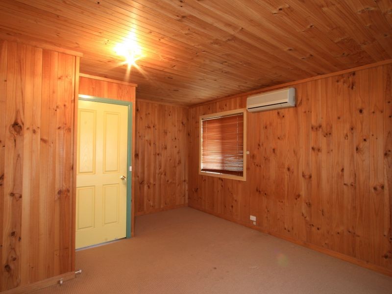 163 College Road, Karana Downs QLD 4306