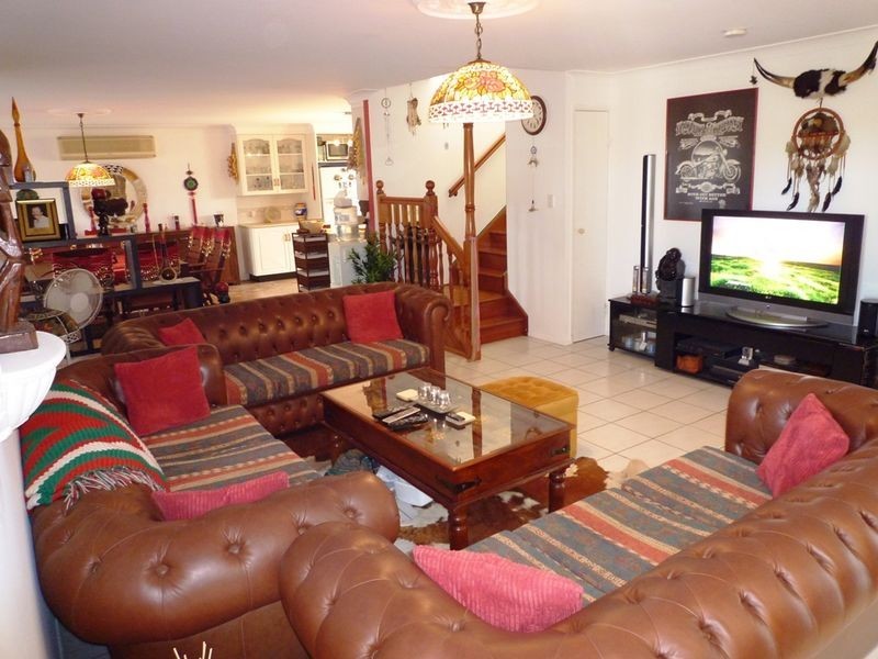 90 Reif Street, Flinders View QLD 4305