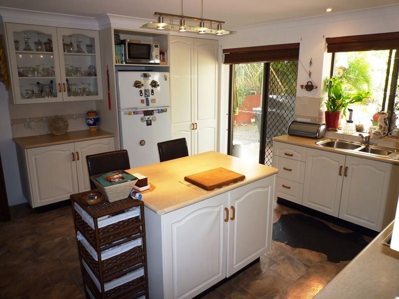 90 Reif Street, Flinders View QLD 4305