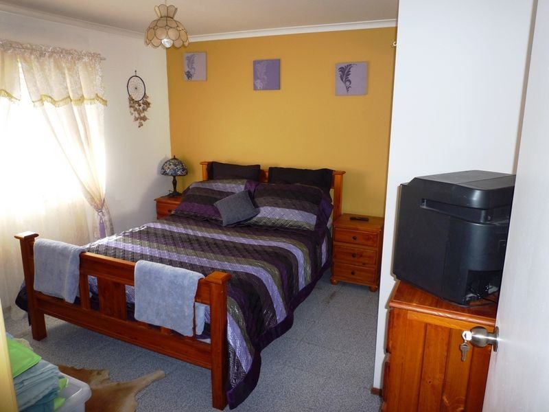 90 Reif Street, Flinders View QLD 4305