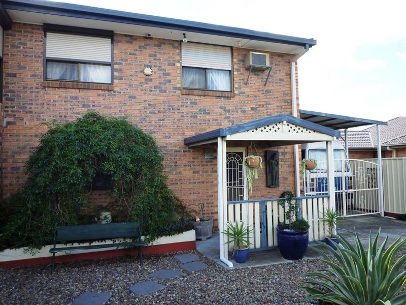 90 Reif Street, Flinders View QLD 4305