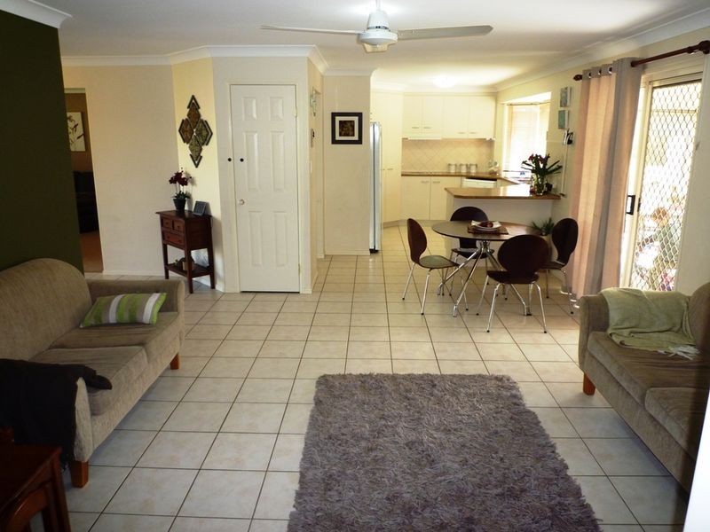 2 Oriole Close, Flinders View QLD 4305