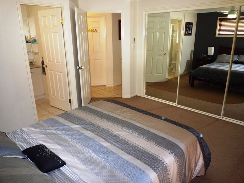 2 Oriole Close, Flinders View QLD 4305