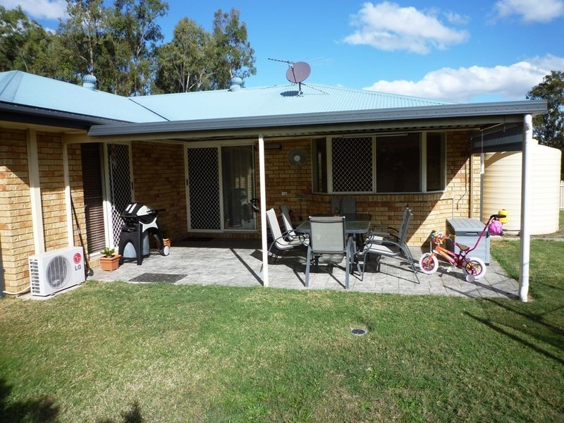 2 Oriole Close, Flinders View QLD 4305