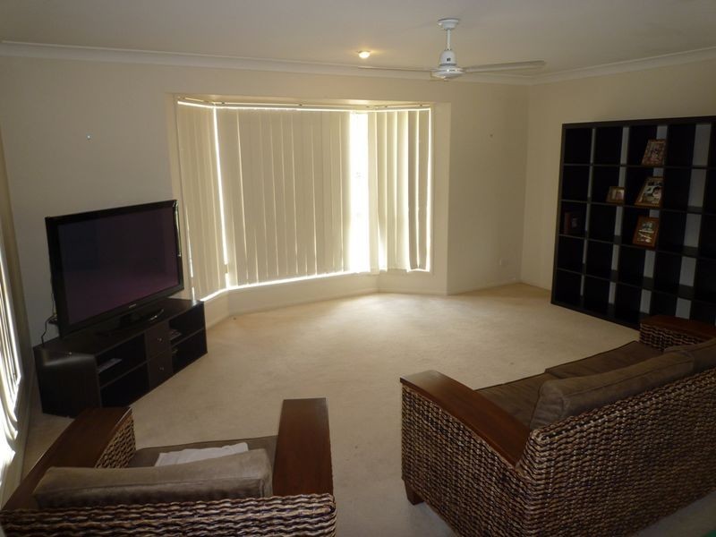 19 Alexandra Close, Flinders View QLD 4305