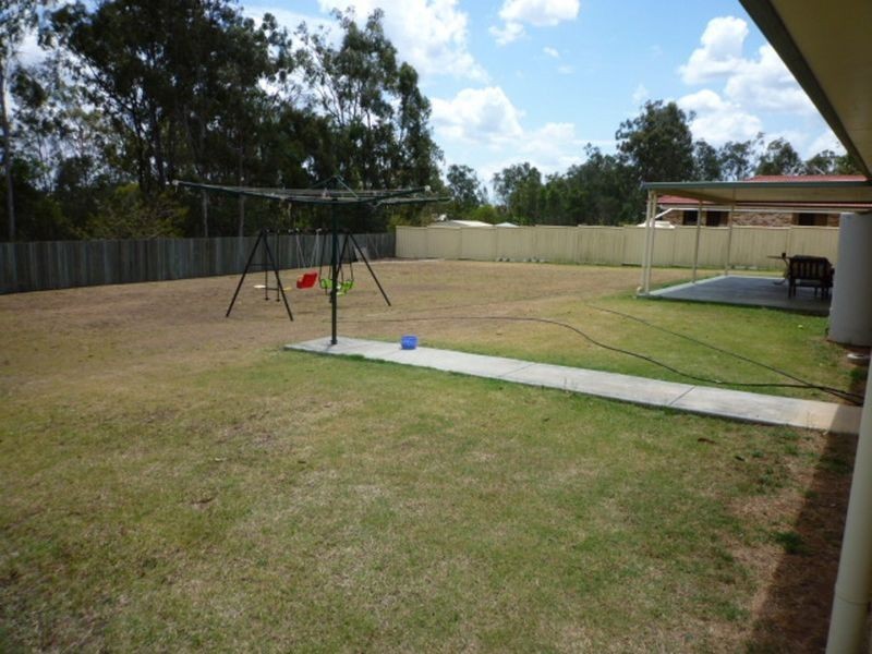 19 Alexandra Close, Flinders View QLD 4305