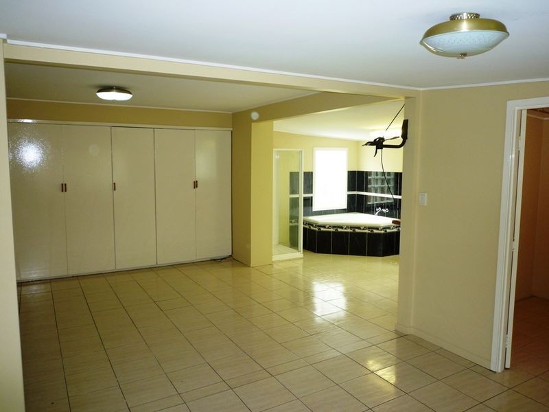 74 Andrew Street, Bundamba QLD 4304