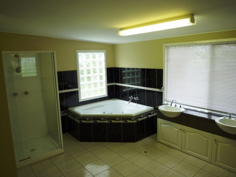 74 Andrew Street, Bundamba QLD 4304