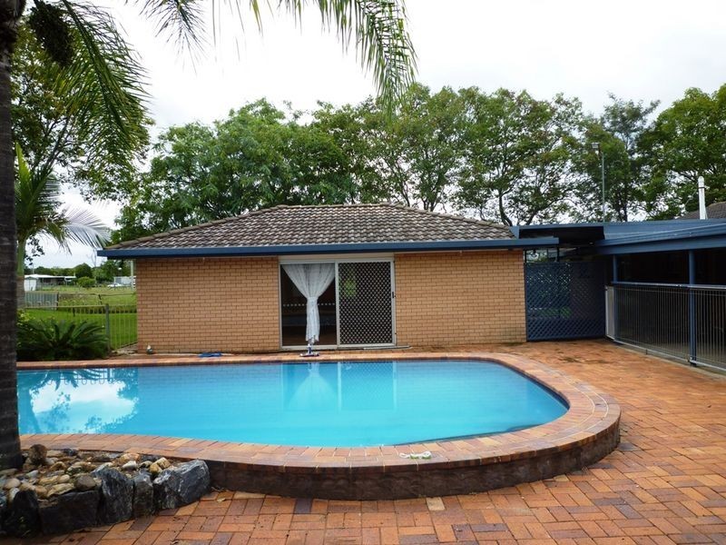 74 Andrew Street, Bundamba QLD 4304