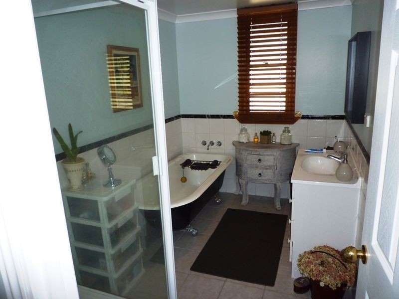 46 Smith Street, North Ipswich QLD 4305