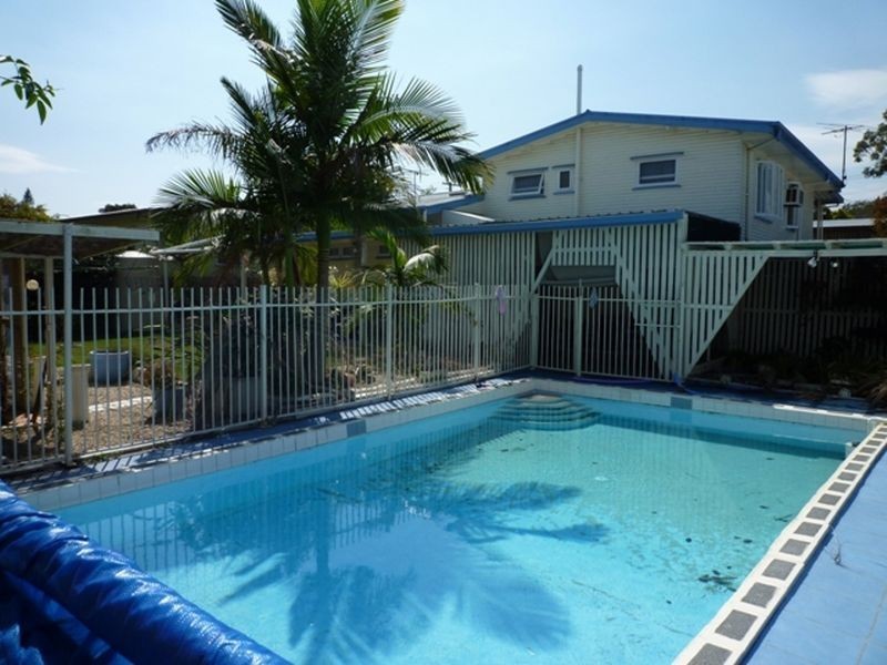 11 Cross Street, Raceview QLD 4305