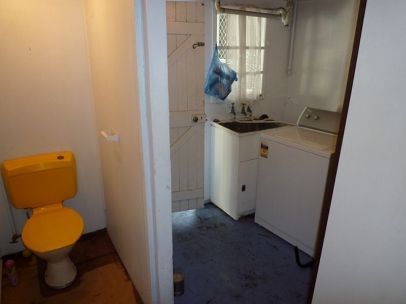 11 Cross Street, Raceview QLD 4305