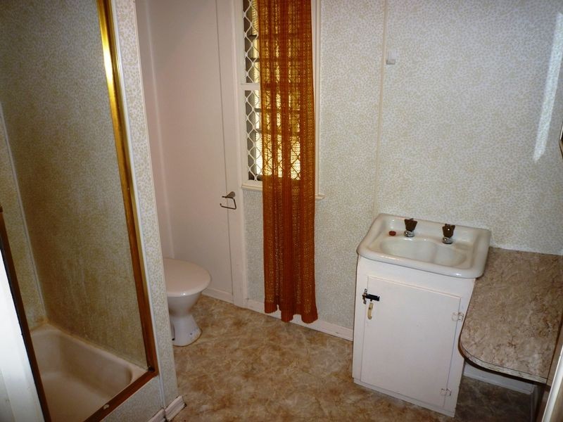 9 Gardiner Street, Brassall QLD 4305