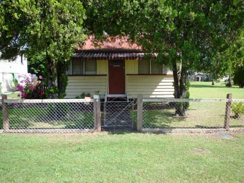 5 Siemons Street, One Mile QLD 4305