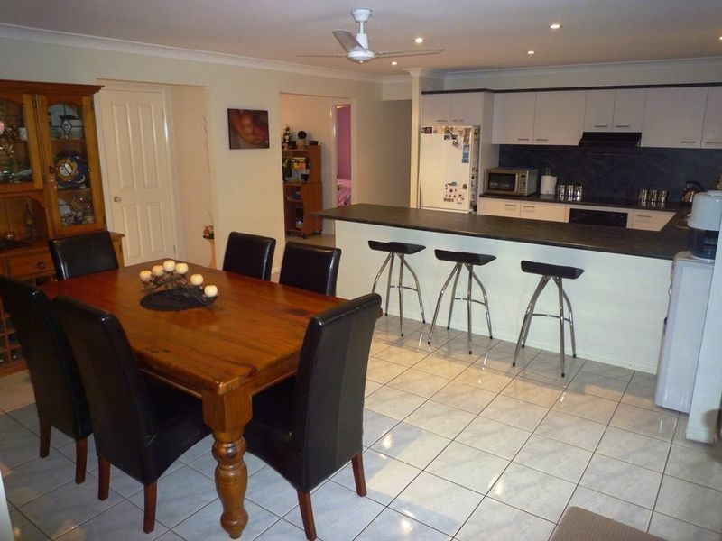 34 Jacana Crescent, Flinders View QLD 4305