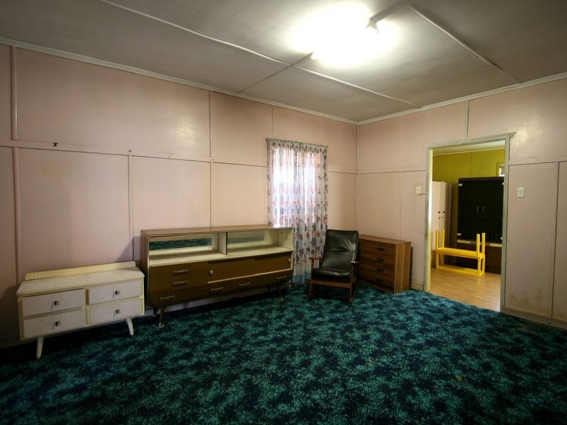 26 Grange Road, Silkstone QLD 4304