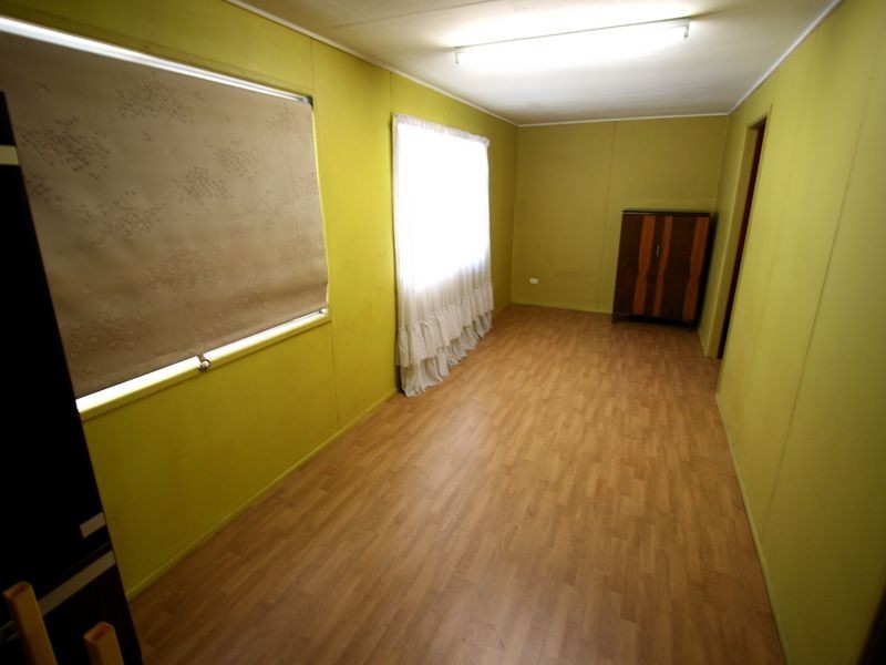 26 Grange Road, Silkstone QLD 4304