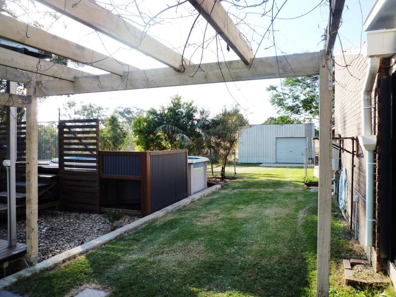 7 Bowen Place, Blackstone QLD 4304