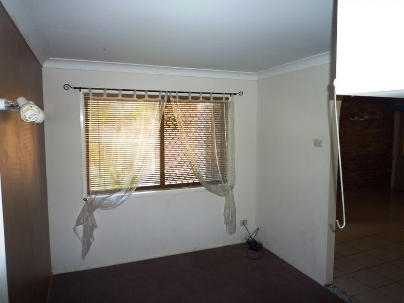7 Bowen Place, Blackstone QLD 4304