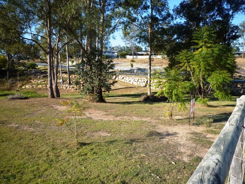 76 High Street, Blackstone QLD 4304