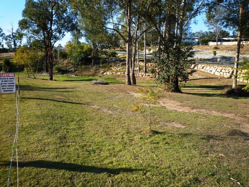 76 High Street, Blackstone QLD 4304