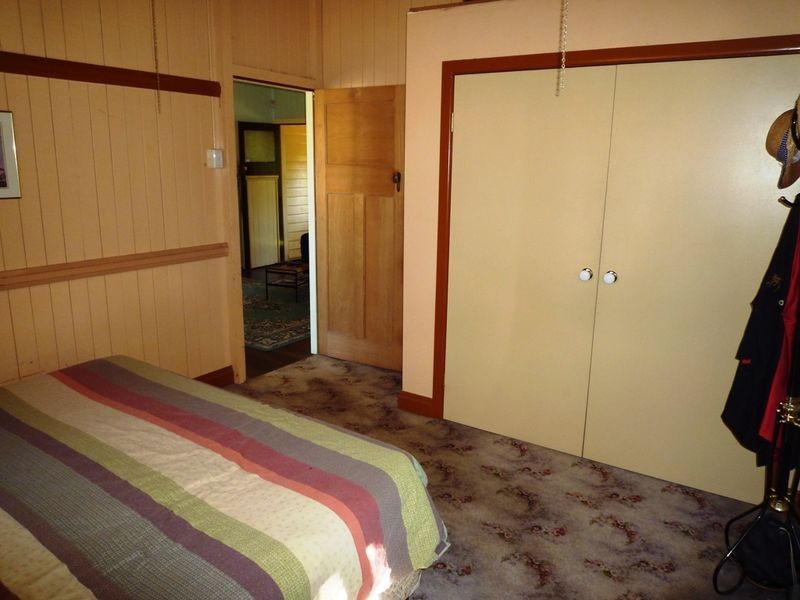 1 SIEMONS STREET, One Mile QLD 4305