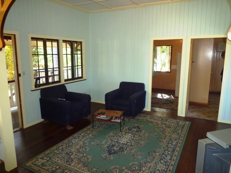 1 SIEMONS STREET, One Mile QLD 4305