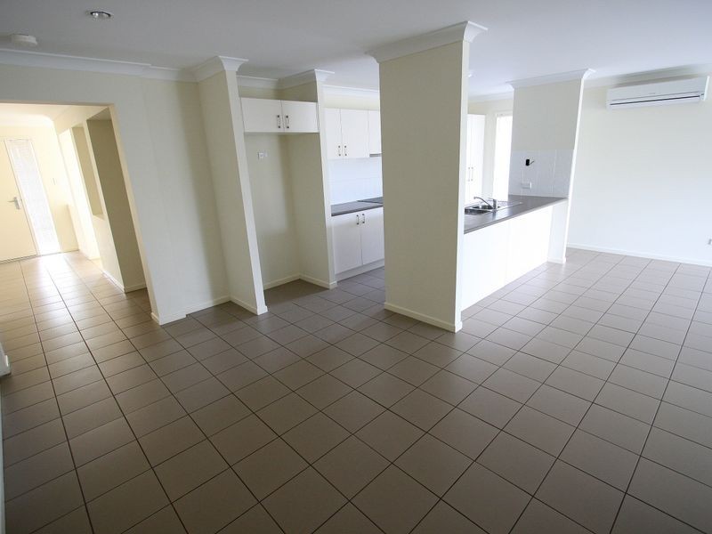 90 Jacaranda Drive, Yamanto QLD 4305