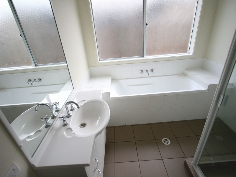 90 Jacaranda Drive, Yamanto QLD 4305