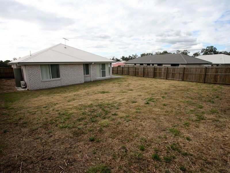 90 Jacaranda Drive, Yamanto QLD 4305