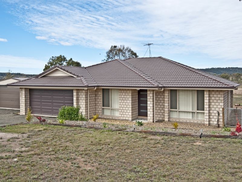 4 LOWIEN CLOSE, Kensington Grove QLD 4341