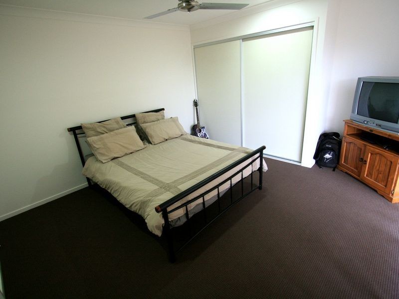 4 LOWIEN CLOSE, Kensington Grove QLD 4341