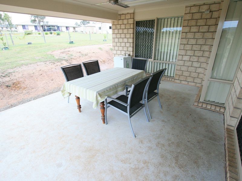 4 LOWIEN CLOSE, Kensington Grove QLD 4341