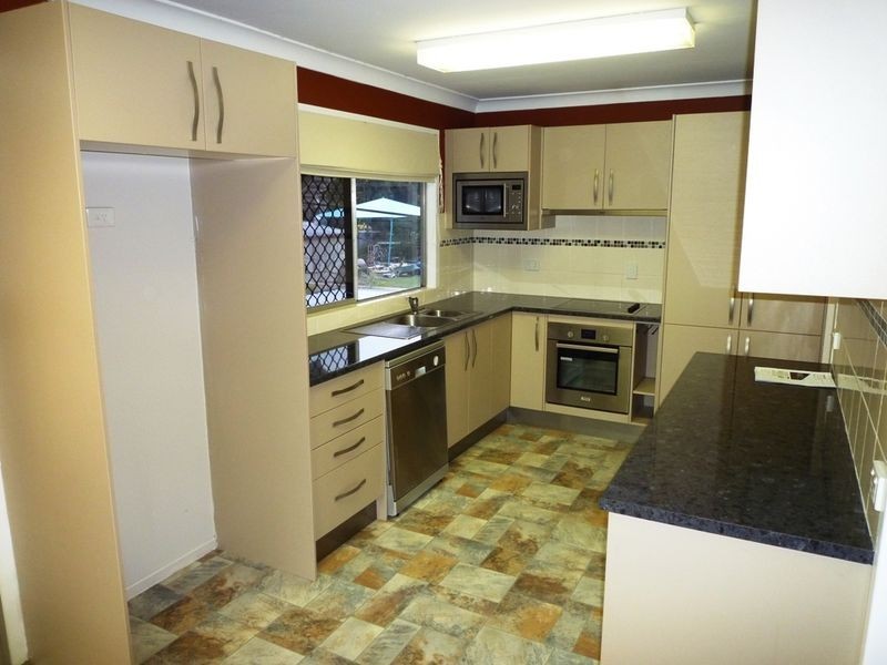 266 South Station Road, Raceview QLD 4305