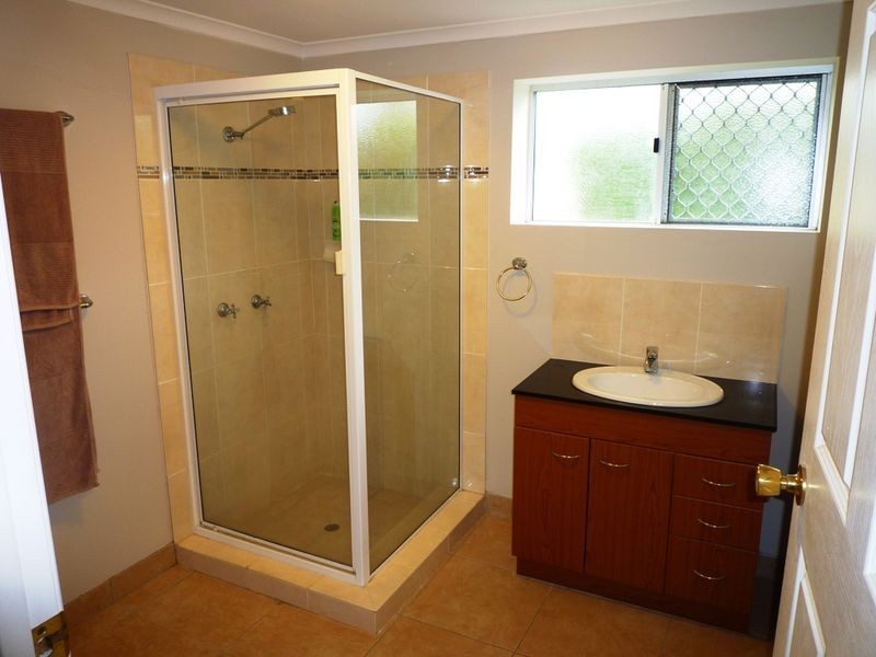 266 South Station Road, Raceview QLD 4305