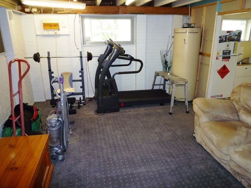 266 South Station Road, Raceview QLD 4305