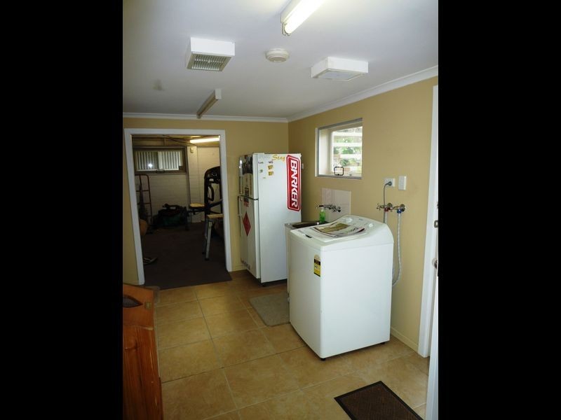 266 South Station Road, Raceview QLD 4305